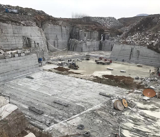 礦山資源